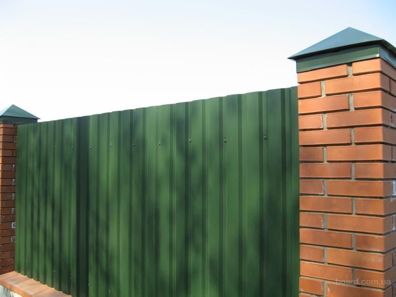 zabor-iz-profnastila_e15e533aeb1d07c_800x600-optimized